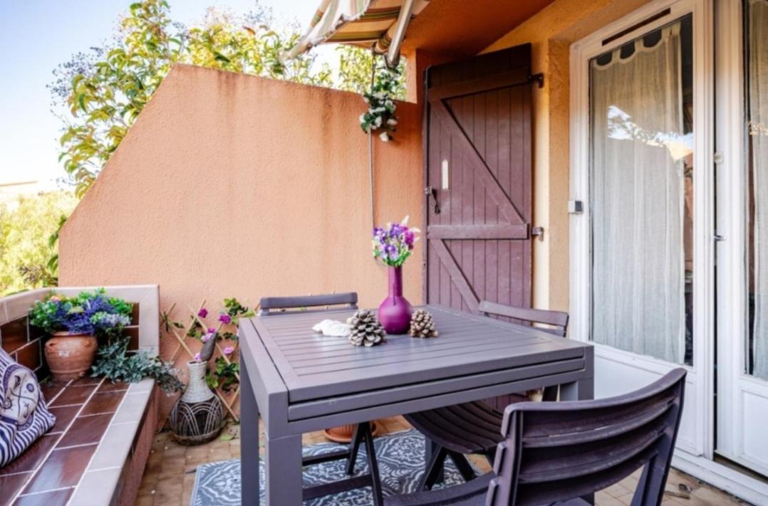Appartement " Le Grand Bleu " A 3 Min De La Plage La Londe-les-Maures Eksteriør billede